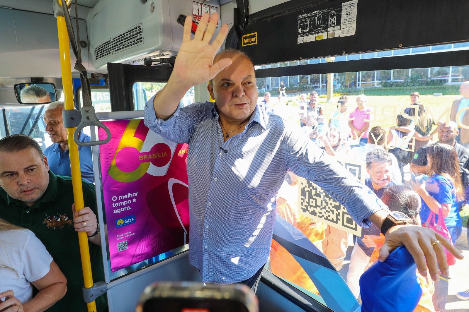 Ibaneis inaugura City Tour Cívico gratuito para turistas e moradores