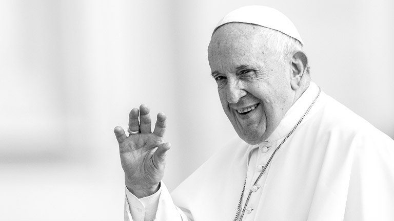Ibaneis decreta luto oficial de sete dias pela morte do Papa